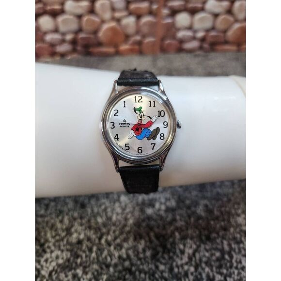 Vintage Disney Goofy Lorus Backward Watch - Picture 1 of 9
